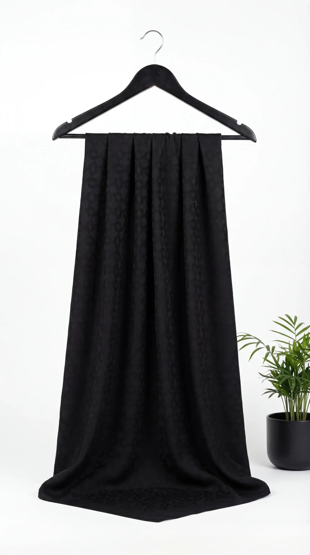 Jacquard Hijab Deep Black Linn Design