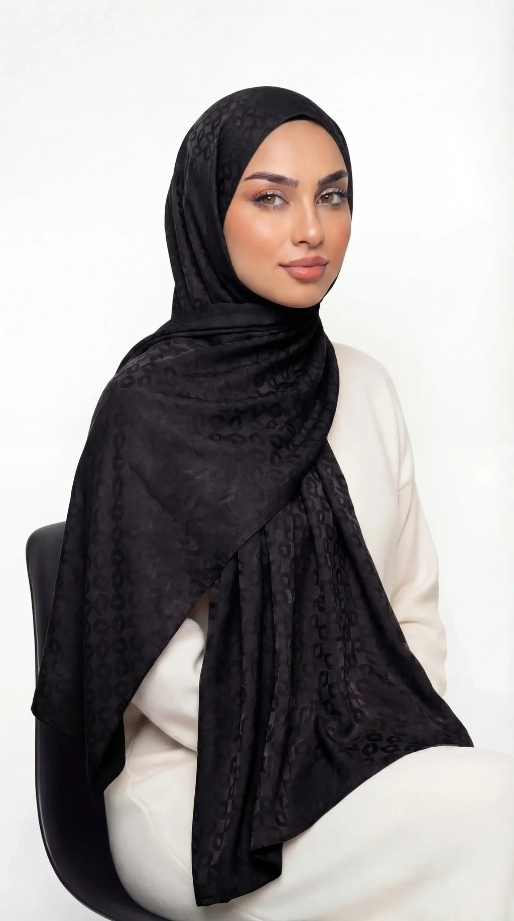 Jacquard Hijab Deep Black Linn Design